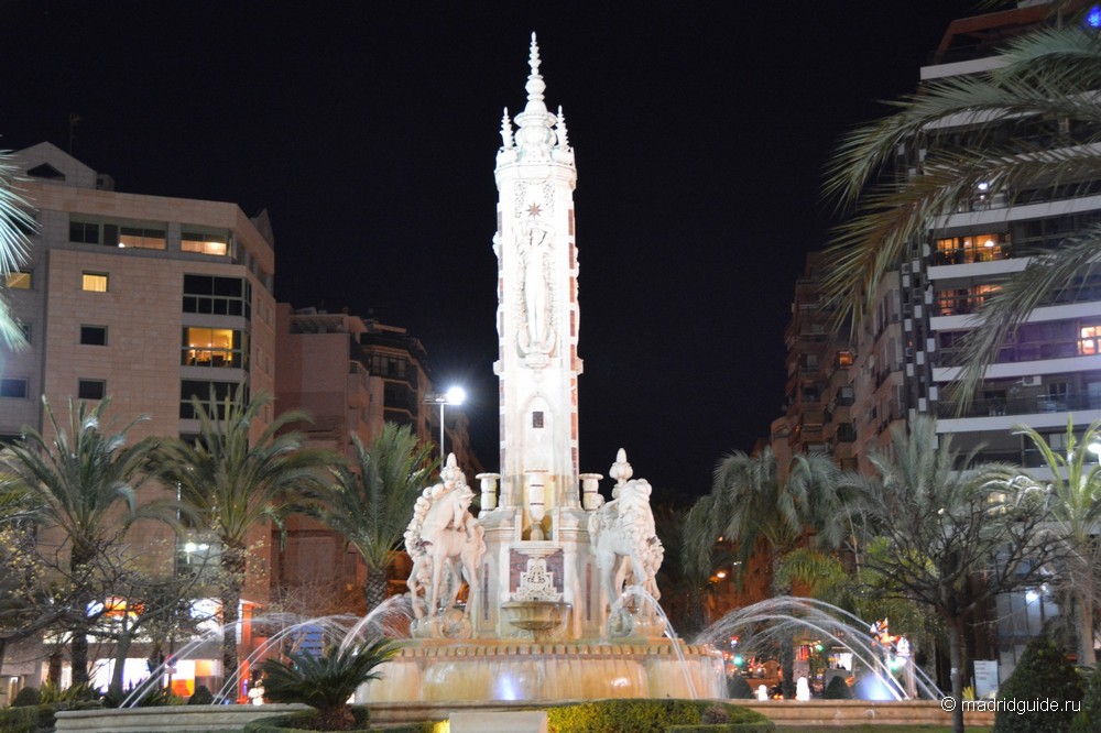 Площадь Лусерос, La Plaza de los Luceros, Alicante