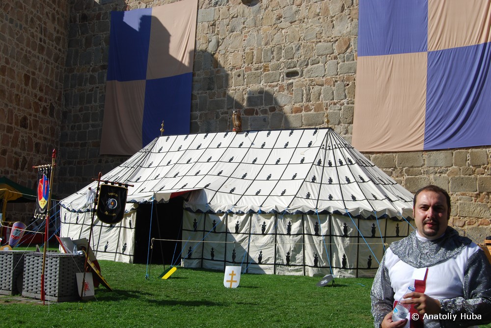 средневековый военный лагерь